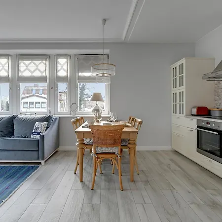 公寓 Toskania Light & Spacious Family With Parking By Lion 索波特