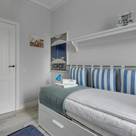 Toskania Light & Spacious Family With Parking By Lion Апартаменти