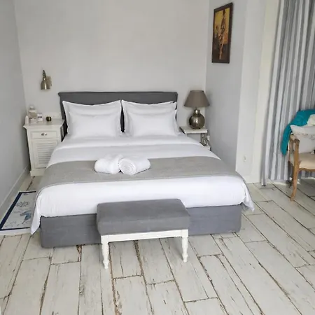 Toskania Light & Spacious Family With Parking By Lion דירה *