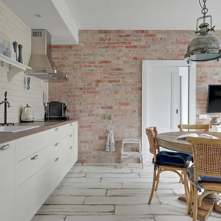 Toskania Light & Spacious Family With Parking By Lion דירה סופוט